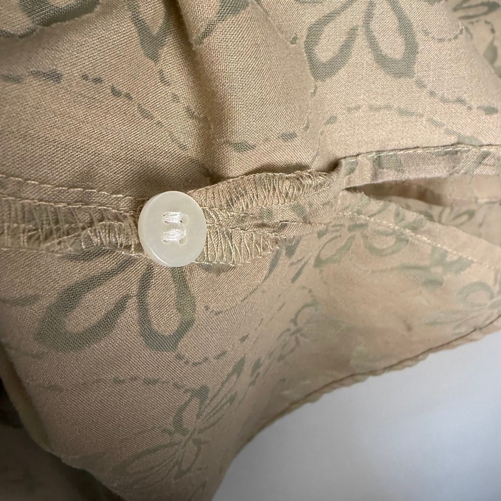 Liz Claiborne Tan Floral Button‎ Down Blouse Cottagecore Fairycore Size L Petite - Picture 6 of 7